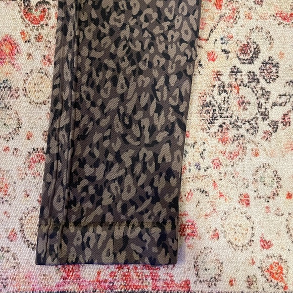 Spanx ‘Look At Me Now’ Seamless Leggings Mini Leopard in Size Small - Picture 8 of 13